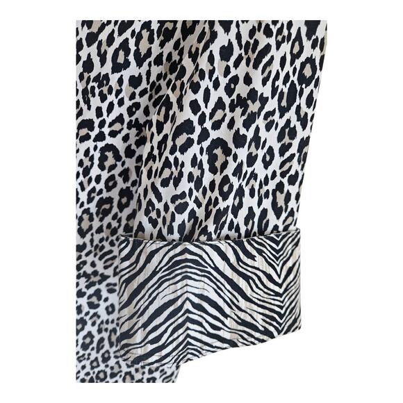 CHICO'S 2 Women 12 14 Blouse Button Up Animal Print Contrast Cuff 3/4 Sleeve 42" - Picture 4 of 7